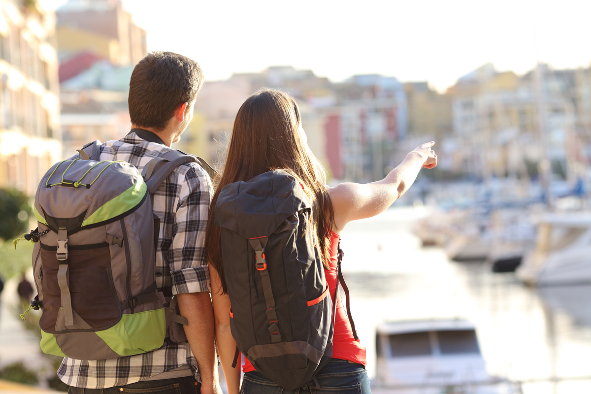 couple sightseeing packing like a pro