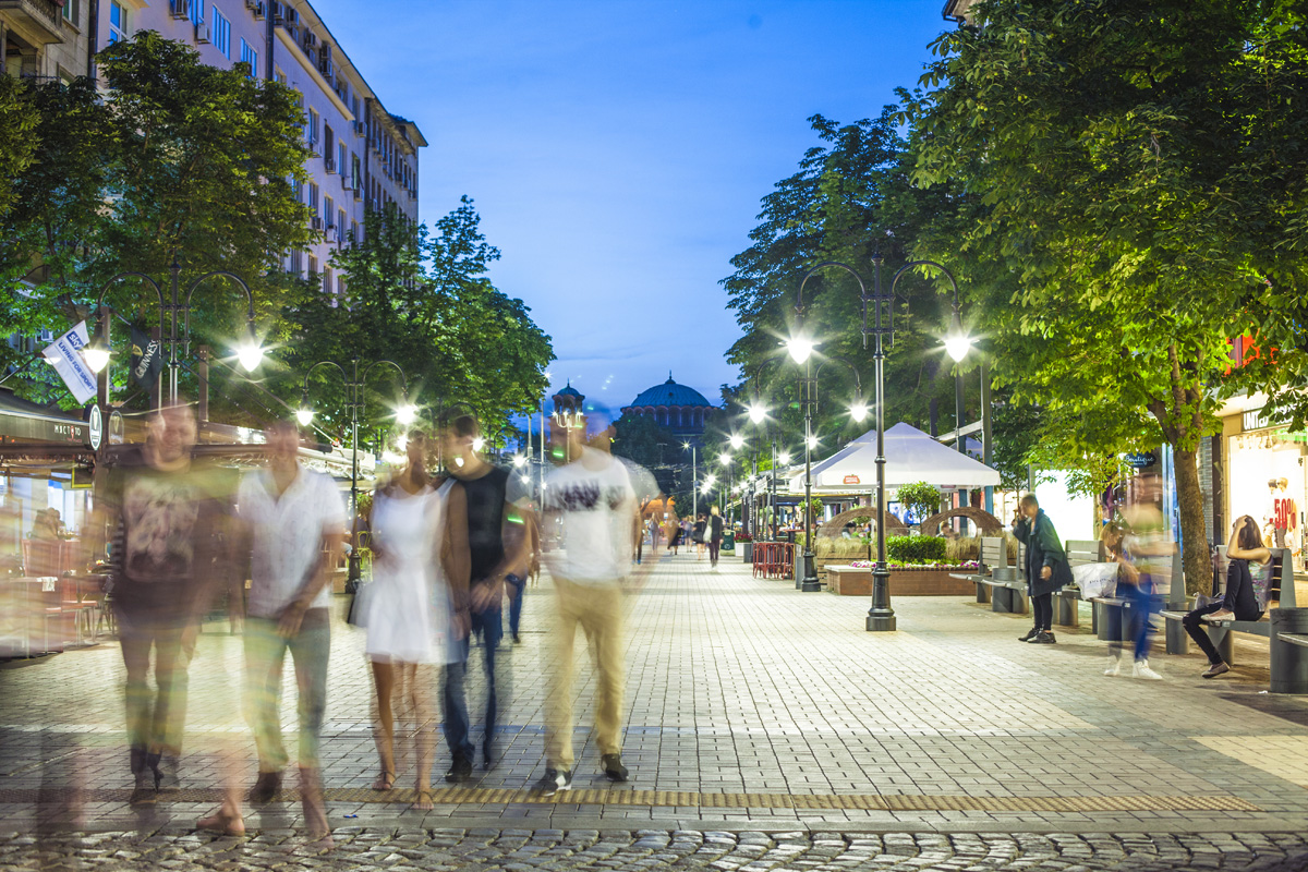Vitoska Boulevard at night.