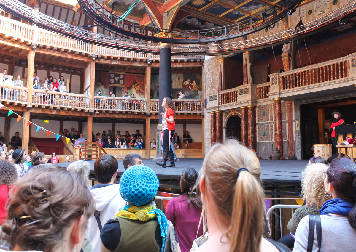 Globe_Theater_Inside_ExpatExplore