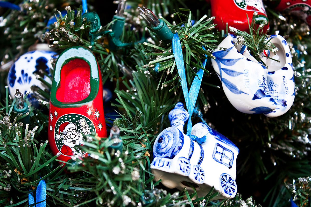 Holland Christmas Decorations - expat Explore