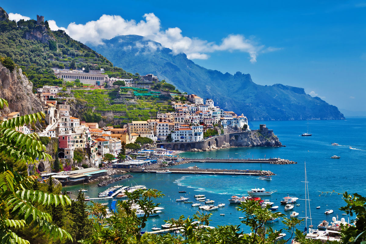 Amalfi_Coast_Italy_ExpatExplore