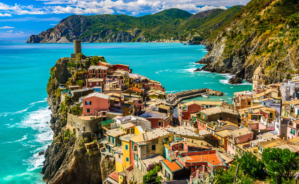 Cinque_Terre_Italy_UNESCO_ExpatExplore