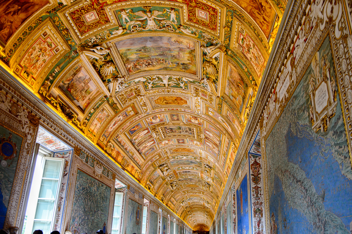 Spectacular art in the hallways inside the Vatican Museum. Wall Ceiling Paintings Vatican Museum