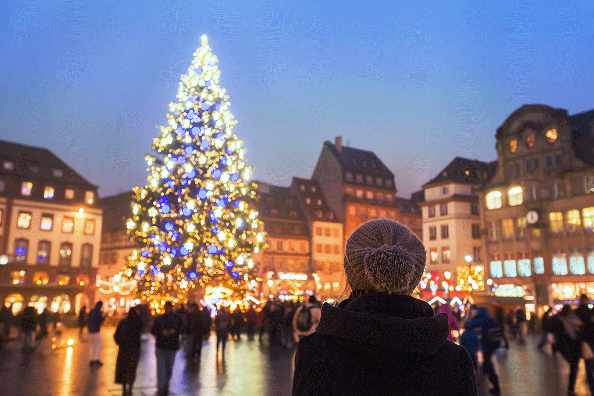 Christmas Tree in Strasbourg, France - Expat Explore