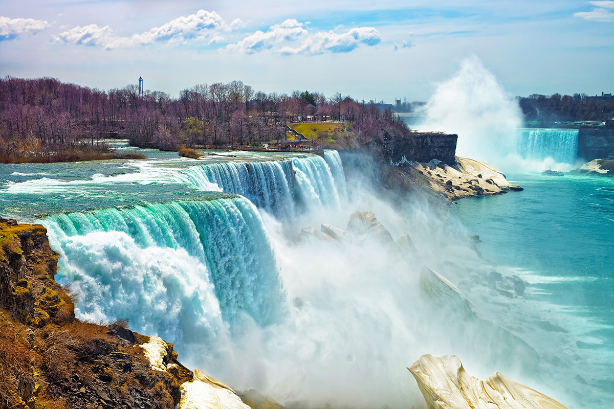 Niagara Falls tour to USA and Canada - Expat Explore