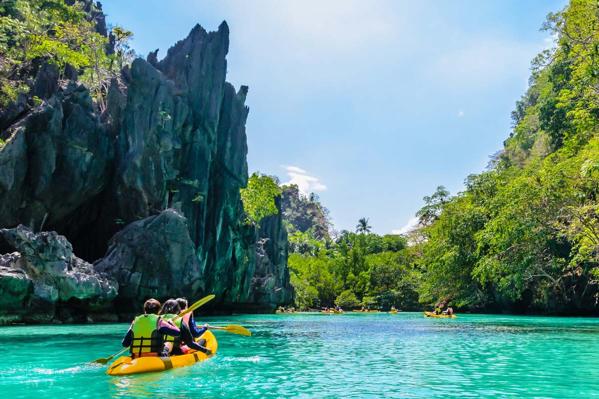 Kayaking in El Nido Palawan