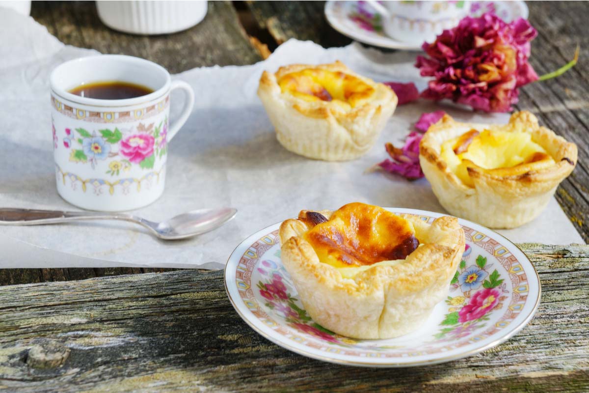 Pastels de Belem (egg tart pastry)