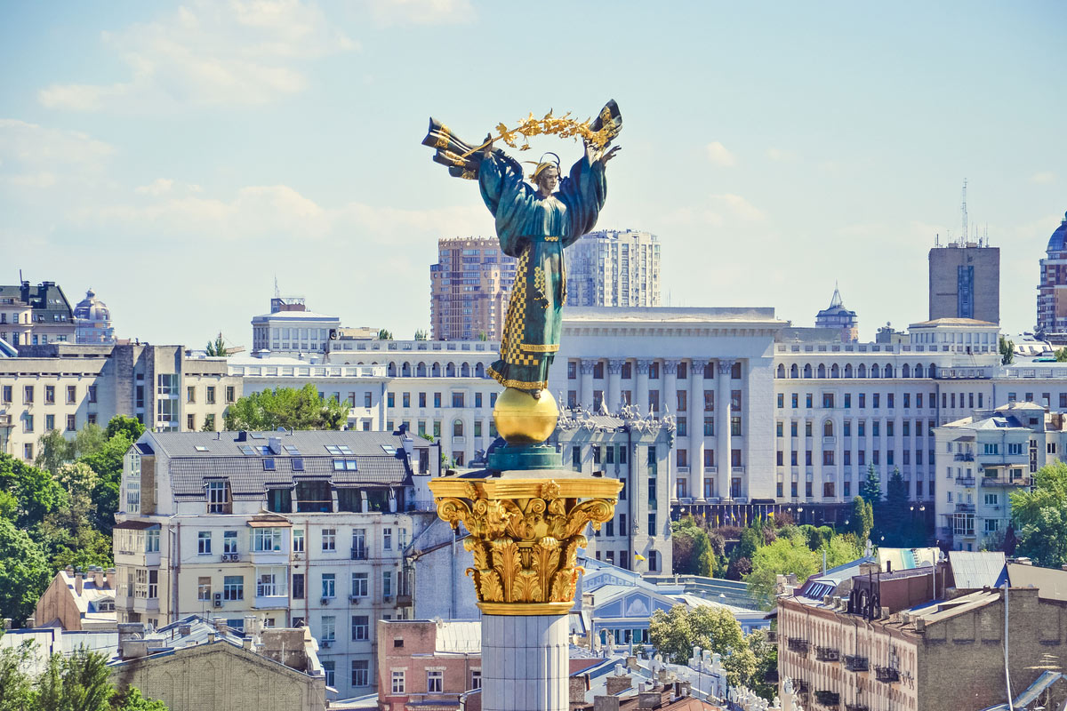 Monument of Independence reasons to visit Kiev