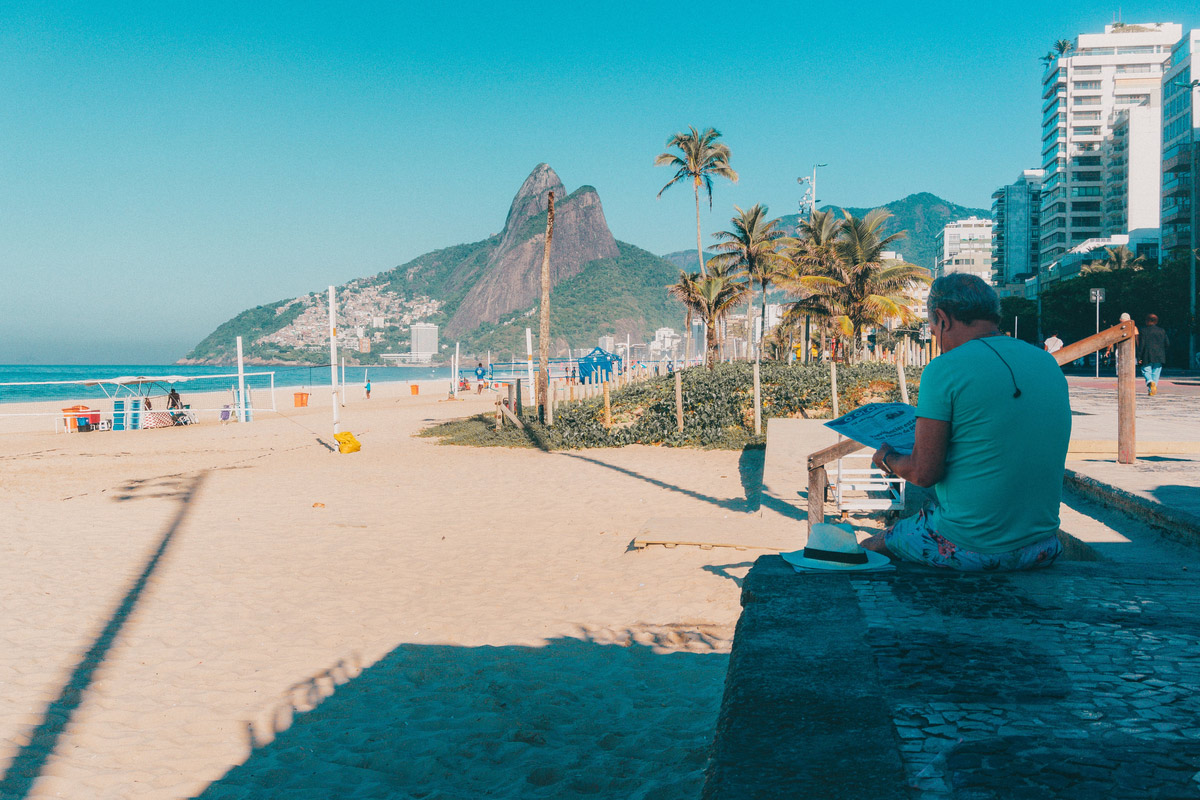 Early mornings in Ipanema beach