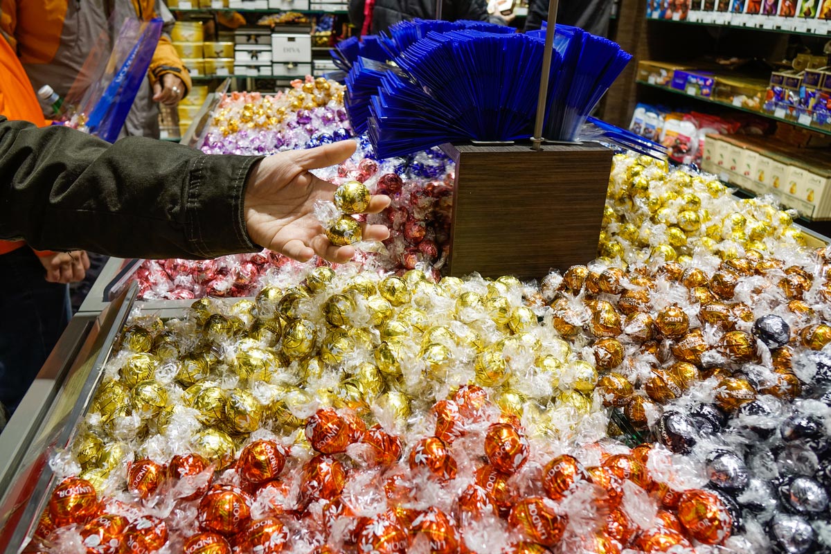 Lindt Chocolate Shop in Jungfraujoch Station.