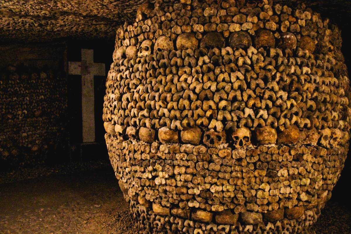 Catacombs, Paris, Halloween