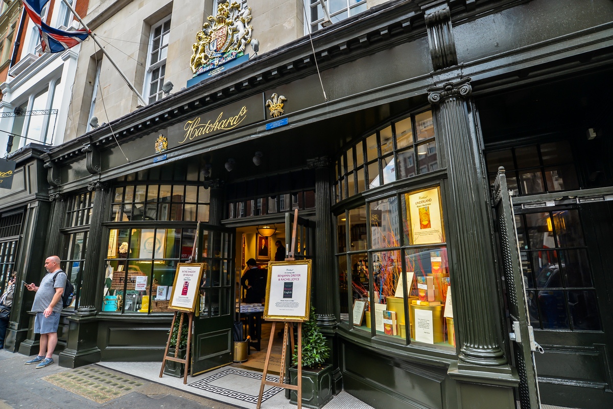 Harchard's Bookshop in London, England, Europe Bookshops