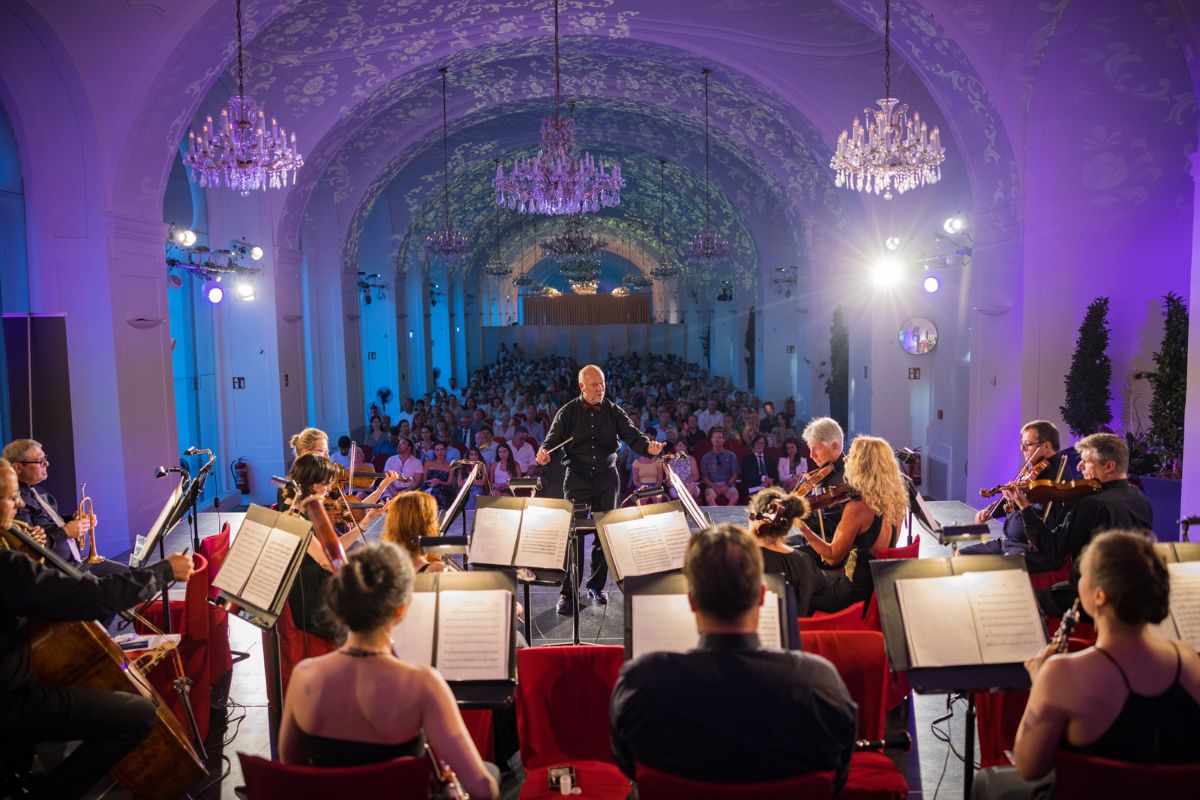 Don’t miss out on these on-tour optional experiences!