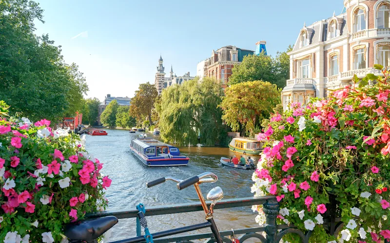 Best Europe Tours for First-Timers. Amsterdam canal